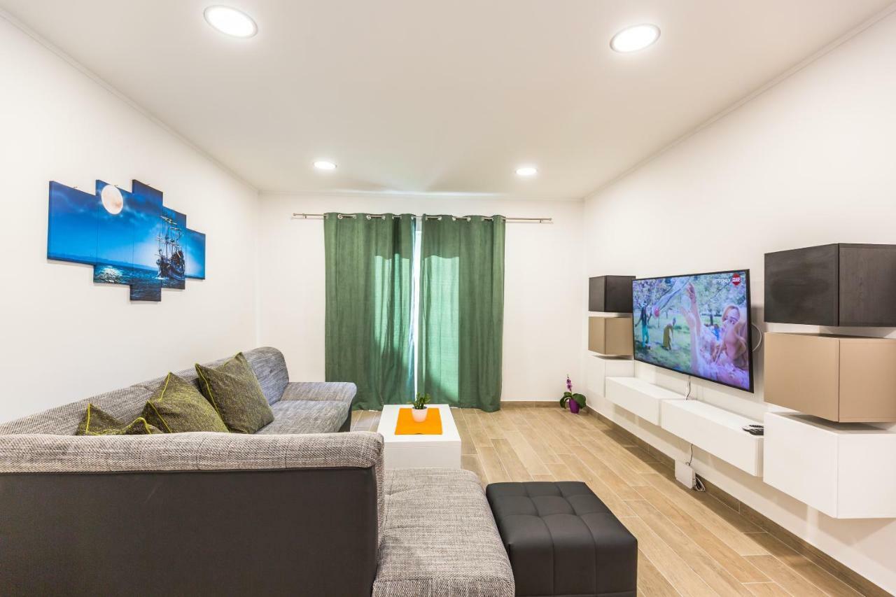 Acoustic Apartment มาคาร์สกา ภายนอก รูปภาพ