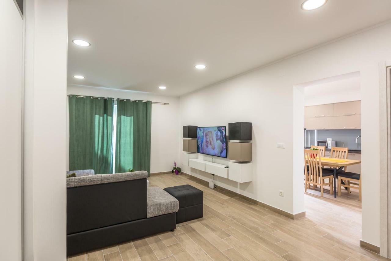 Acoustic Apartment มาคาร์สกา ภายนอก รูปภาพ